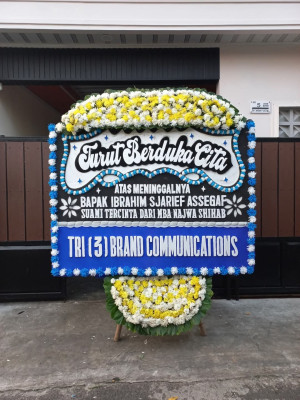 Papan Bunga Duka di Botomuzoi